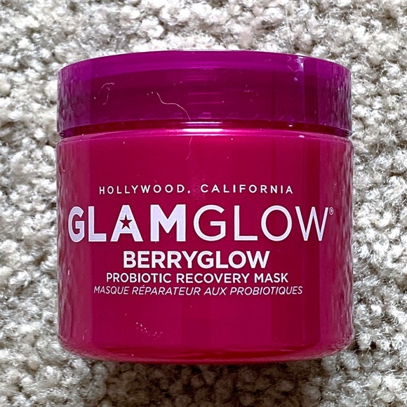 GLAMGLOW Other - GLAMGLOW BERRYGLOW Probiotic Recovery Mask NEW